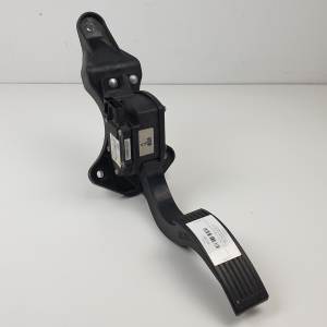 POTENCIOMETRO PEDAL 327262B100 HYUNDAI SANTA FE (BM) Autodesguaces Alicante