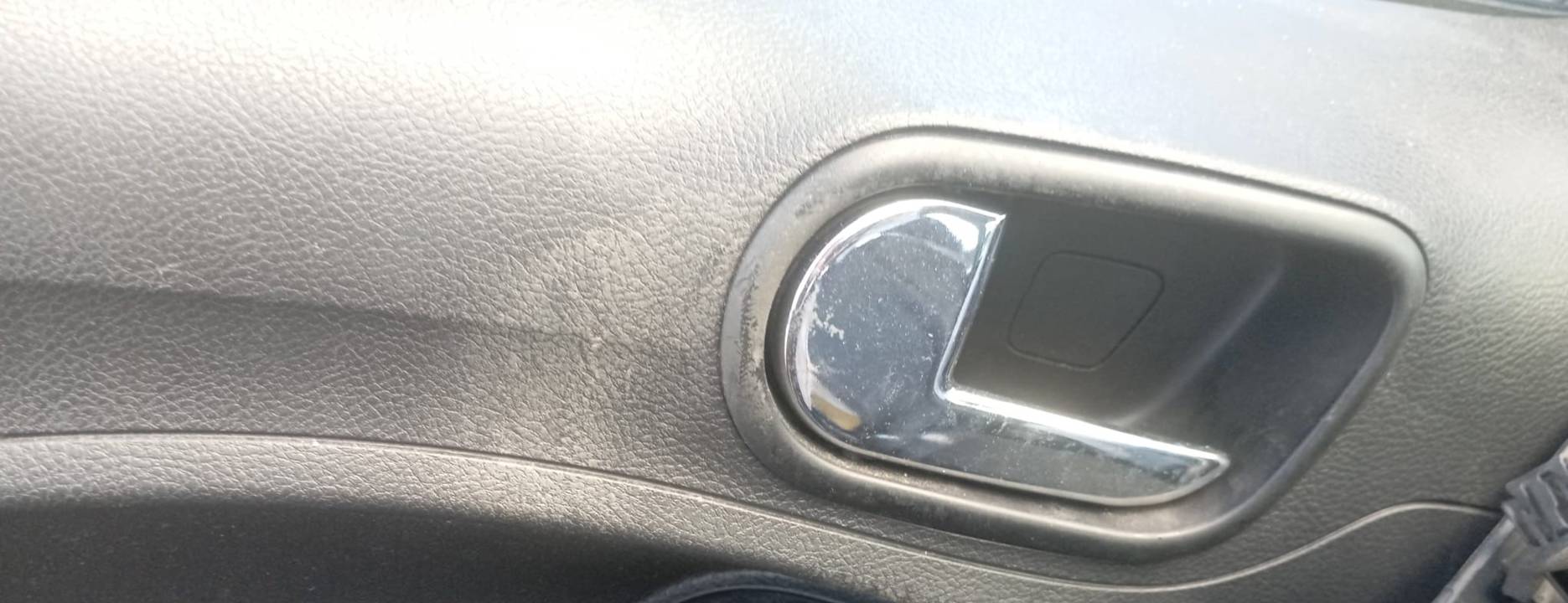 MANETA INTERIOR DELANTERA IZQUIERDA