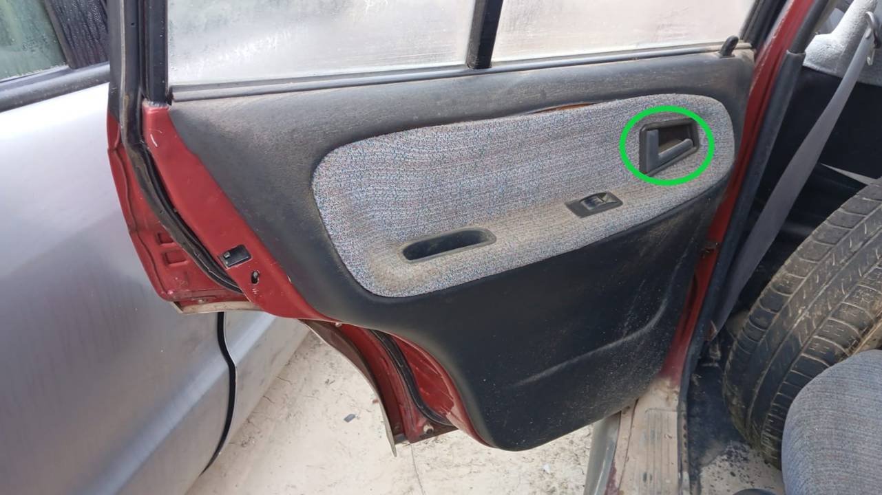 MANETA INTERIOR TRASERA IZQUIERDA