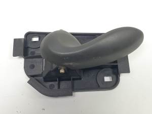 MANETA INTERIOR DELANTERA IZQUIERDA FIAT PUNTO BERLINA (188) Autodesguaces Alicante