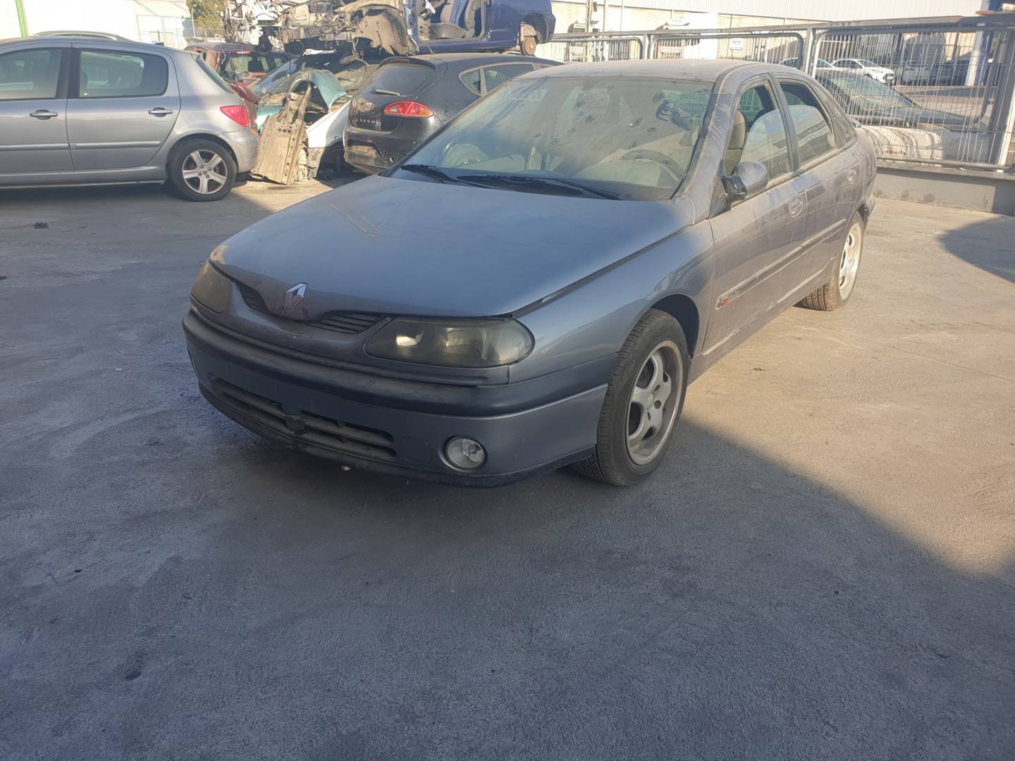 RENAULT LAGUNA (B56) (1998 - 2001)