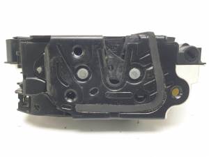 CERRADURA PUERTA DELANTERA DERECHA 5K1837016D SKODA YETI Autodesguaces Alicante