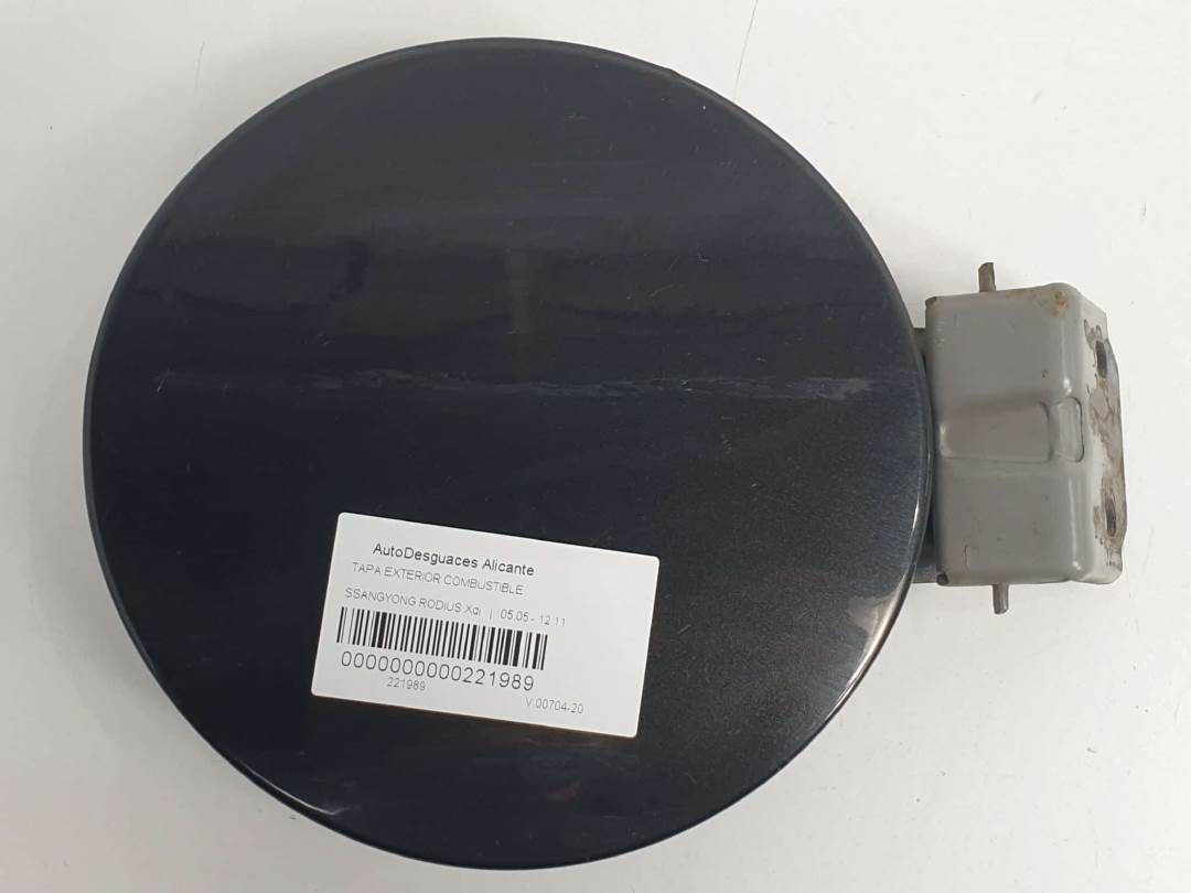 TAPA EXTERIOR COMBUSTIBLE - SSANGYONG - RODIUS