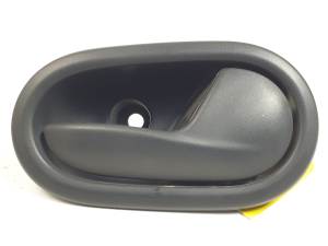 MANETA INTERIOR TRASERA DERECHA 826721919 DACIA SANDERO Autodesguaces Alicante