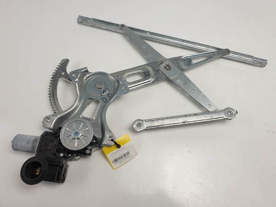 ELEVALUNAS DELANTERO DERECHO - 8571042130 - TOYOTA - RAV 4 (A4)