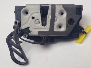 CERRADURA PUERTA DELANTERA DERECHA BM5AA21812BH FORD FOCUS LIM. Autodesguaces Alicante