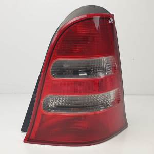 PILOTO TRASERO DERECHO 1688202864R MERCEDES CLASE A (W168) Autodesguaces Alicante