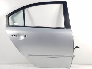 PUERTA TRASERA DERECHA KIA MAGENTIS Autodesguaces Alicante
