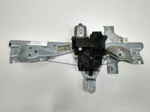 ELEVALUNAS TRASERO DERECHO 9680617480 PEUGEOT 308 SW Autodesguaces Alicante