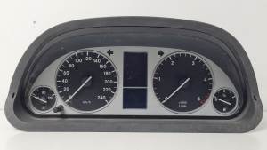 CUADRO INSTRUMENTOS A1694401011 MERCEDES CLASE B (W245) Autodesguaces Alicante