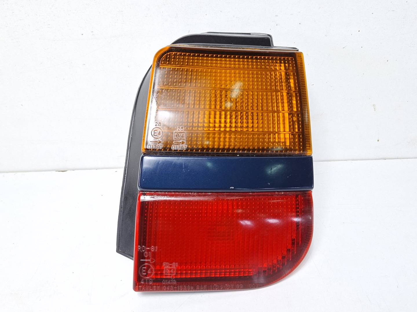 Piloto Trasero Izquierdo Mitsubishi Space Wagon (n30/n40) (1991–1996)