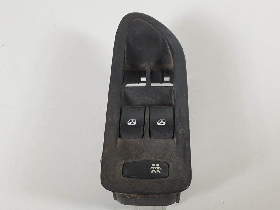 MANDO ELEVALUNAS DELANTERO IZQUIERDO - RENAULT - LAGUNA II (BG0)