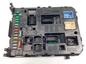 CAJA RELES / FUSIBLES 966405908001 CITROEN C5 BERLINA Autodesguaces Alicante