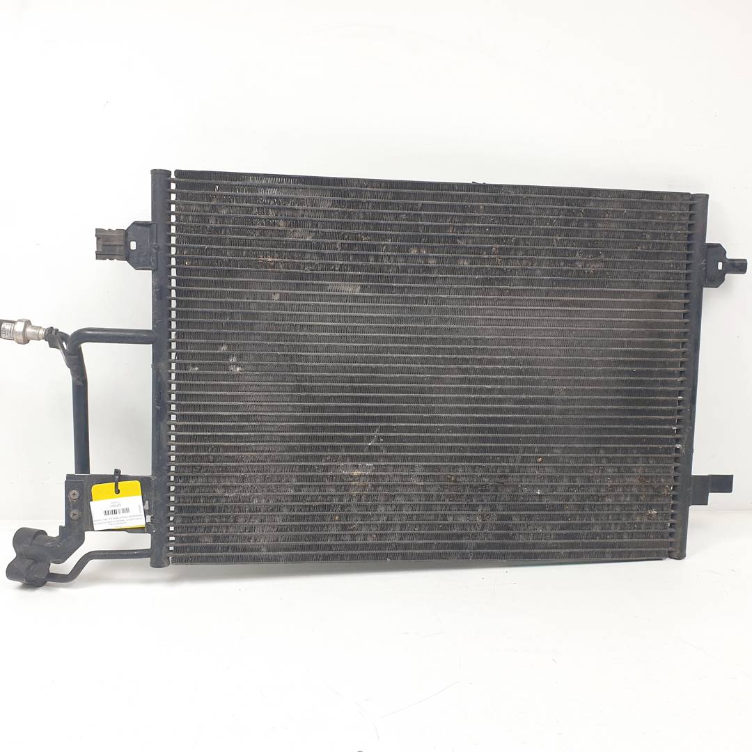 CONDENSADOR / RADIADOR AIRE ACONDICIONADO - 8D0260401G - VOLKSWAGEN - PASSAT BERLINA (3B2)