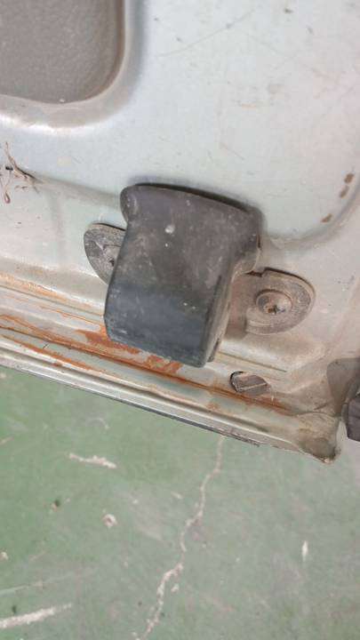 CERRADURA MALETERO / PORTON