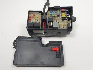 CAJA RELES / FUSIBLES 3M5T14A067BC FORD FOCUS BERLINA (CAP) Autodesguaces Alicante