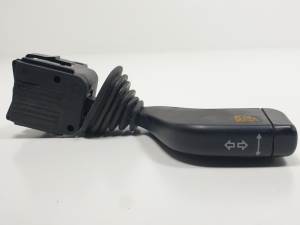 MANDO INTERMITENTES 90221174 OPEL CORSA B Autodesguaces Alicante