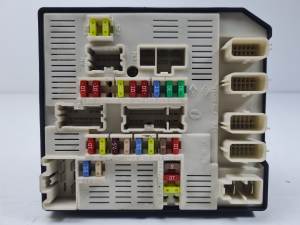 CAJA RELES / FUSIBLES 284B60008R RENAULT MEGANE III BERLINA 5P Autodesguaces Alicante
