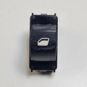 MANDO ELEVALUNAS DELANTERO DERECHO 9661466677 CITROEN C4 BERLINA Autodesguaces Alicante
