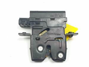 CERRADURA MALETERO / PORTON 8200229953 RENAULT LAGUNA II (BG0) Autodesguaces Alicante