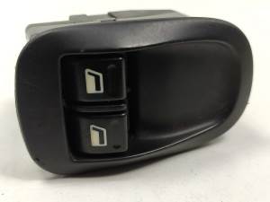 MANDO ELEVALUNAS DELANTERO IZQUIERDO PEUGEOT 206 BERLINA Autodesguaces Alicante