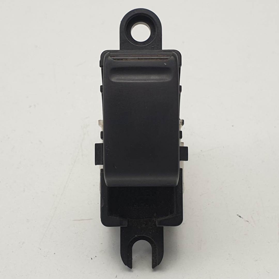 MANDO ELEVALUNAS DELANTERO DERECHO - NISSAN - PICK-UP (D22)