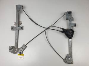 ELEVALUNAS DELANTERO IZQUIERDO PEUGEOT PARTNER (S2) Autodesguaces Alicante