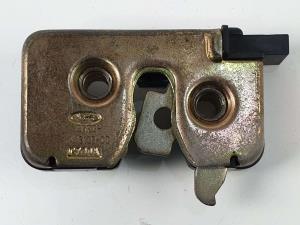 CERRADURA MALETERO / PORTON 96FGA43102CC FORD FIESTA BERLINA (DX) Autodesguaces Alicante