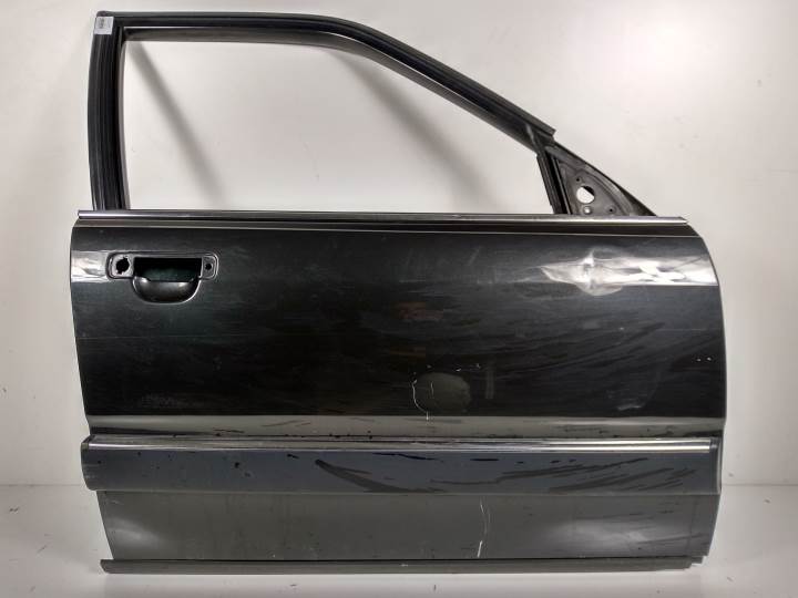 PUERTA DELANTERA DERECHA AUDI 100 BERLINA (443) Autodesguaces Alicante