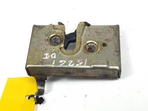 CERRADURA PUERTA DELANTERA IZQUIERDA 893837015C AUDI 80/90 (893) Autodesguaces Alicante
