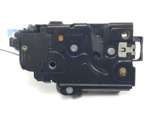 CERRADURA PUERTA TRASERA IZQUIERDA 7L0839015 VOLKSWAGEN TOUAREG (7LA) (2002 - 2006) Autodesguaces Alicante