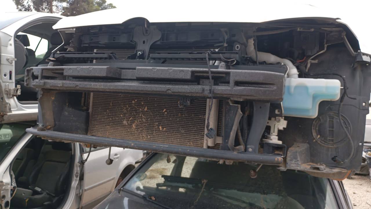 PANEL FRONTAL