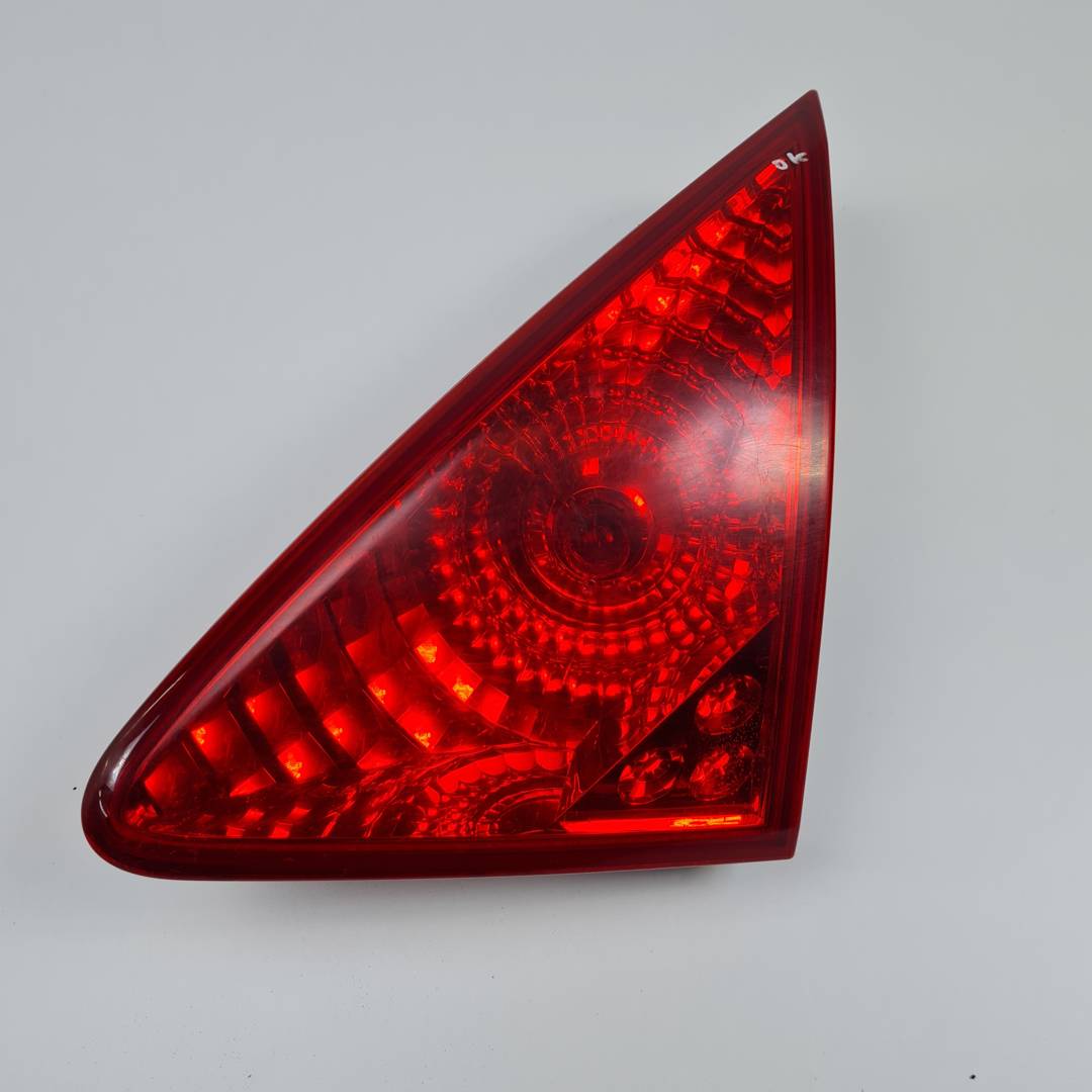PILOTO TRASERO DERECHO INTERIOR - 26038012 - PEUGEOT - 3008 (T84)