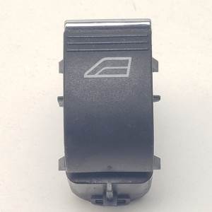 MANDO ELEVALUNAS DELANTERO DERECHO BM5T14529AA FORD FOCUS LIM. (CB8) Autodesguaces Alicante