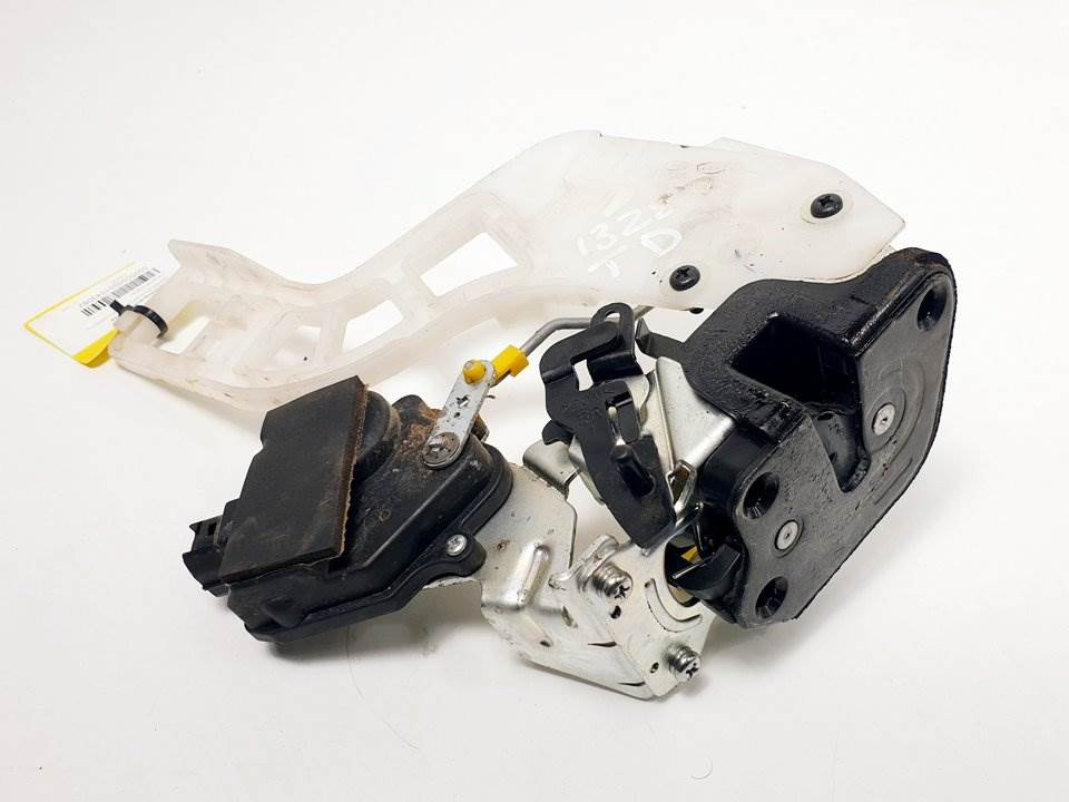 CERRADURA PUERTA TRASERA DERECHA - 1157900100RH - KIA - SPORTAGE (JE,KM)