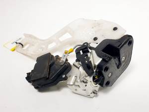 CERRADURA PUERTA TRASERA DERECHA 1157900100RH KIA SPORTAGE (JE,KM) Autodesguaces Alicante