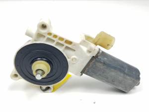 MOTOR ELEVALUNAS DELANTERO IZQUIERDO 0130822020 RENAULT CLIO II FASE II (B/CB0) Autodesguaces Alicante