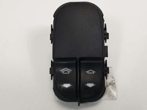 MANDO ELEVALUNAS DELANTERO IZQUIERDO FORD FOCUS BERLINA (CAK) Autodesguaces Alicante