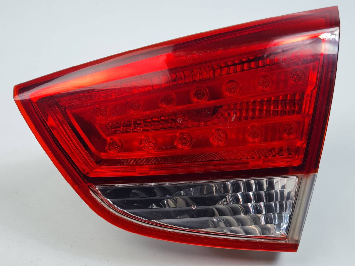 PILOTO TRASERO DERECHO INTERIOR - 924062Y0 - HYUNDAI - IX35