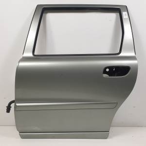PUERTA TRASERA IZQUIERDA VOLVO V70 FAMILIAR Autodesguaces Alicante