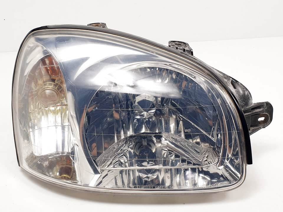 FARO DERECHO - 9210226XXX - HYUNDAI - SANTA FE (SM)