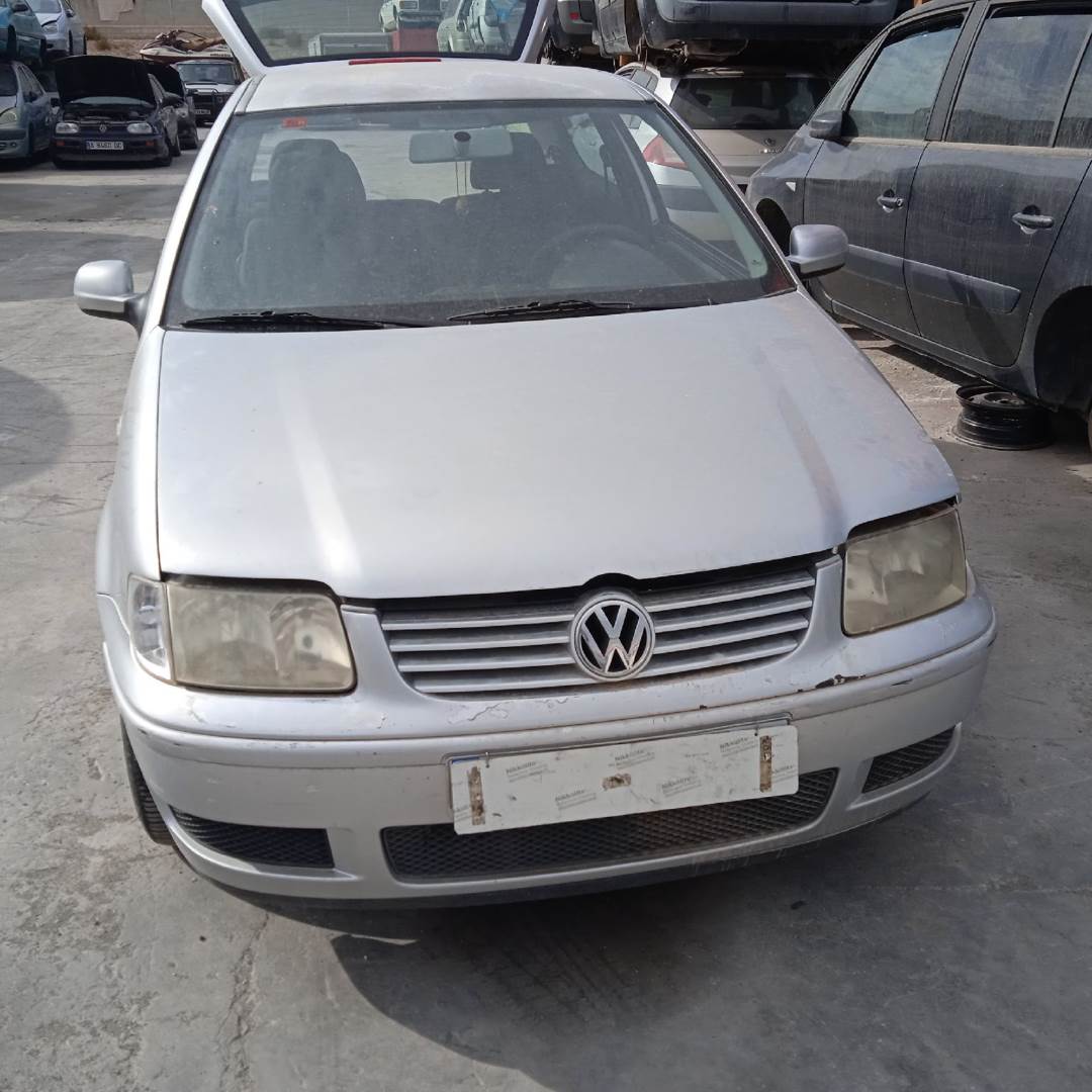 VOLKSWAGEN POLO BERLINA (6N2) (1999 - 2002)