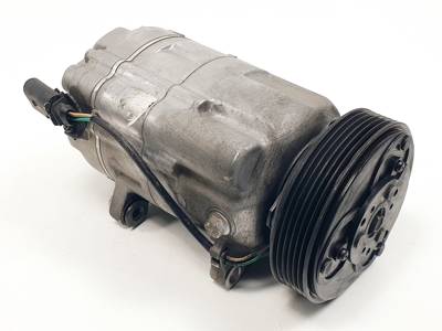 COMPRESOR AIRE ACONDICIONADO VOLKSWAGEN GOLF IV BERLINA (1J1) Autodesguaces Alicante