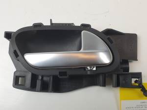 MANETA INTERIOR TRASERA DERECHA 9660525380 DS 4 CROSSBACK Autodesguaces Alicante