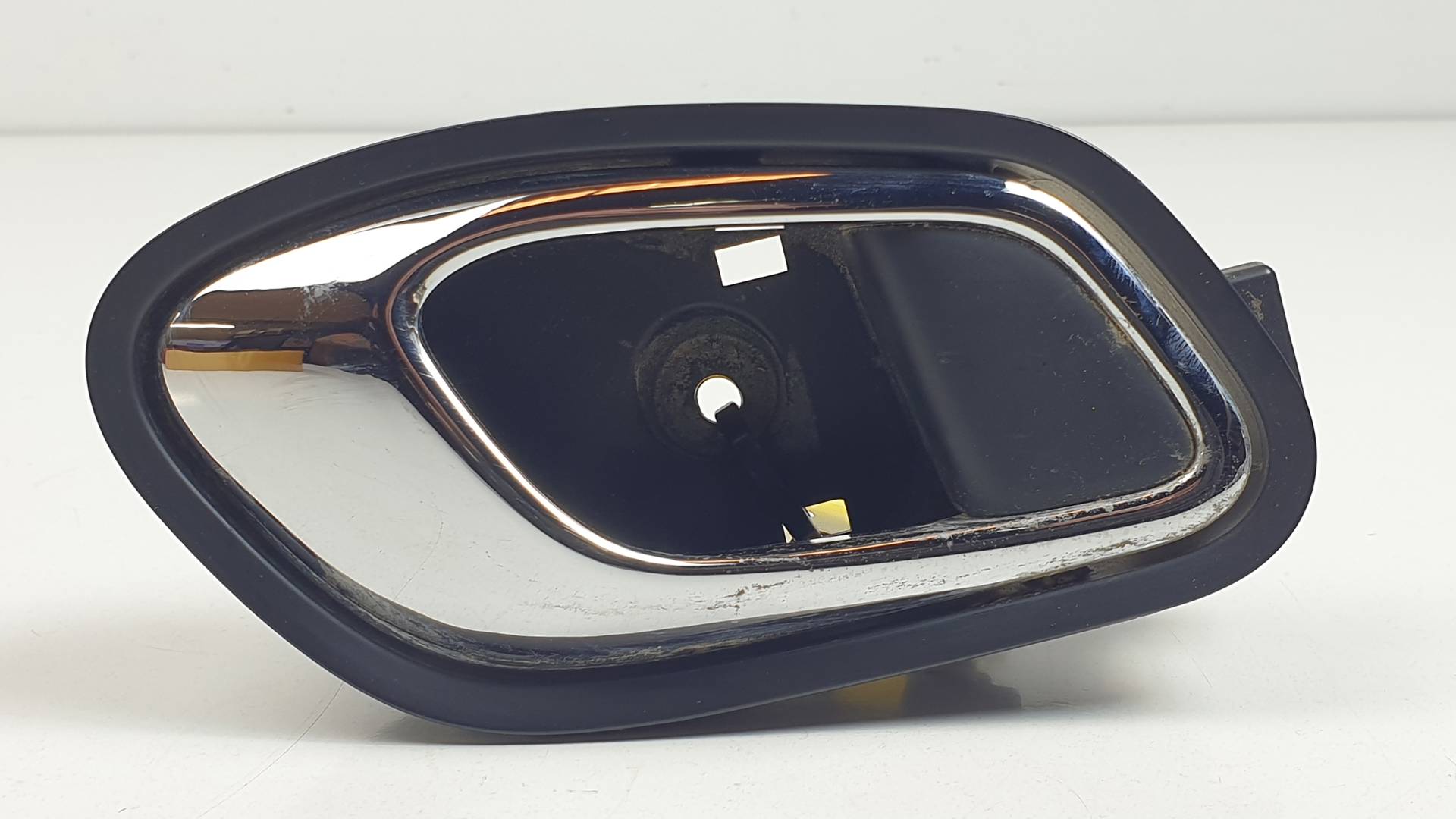 MANETA INTERIOR TRASERA DERECHA - 83623A2000 - KIA - CEE'D (JD)