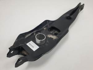 BRAZO SUSPENSION INFERIOR TRASERO DERECHO JEEP CHEROKEE (KL) Autodesguaces Alicante