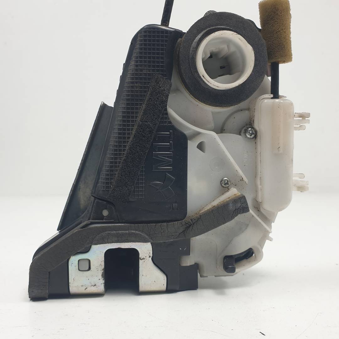 Rear left door lock - T4314120 - TOYOTA - PRIUS (ZVW30)