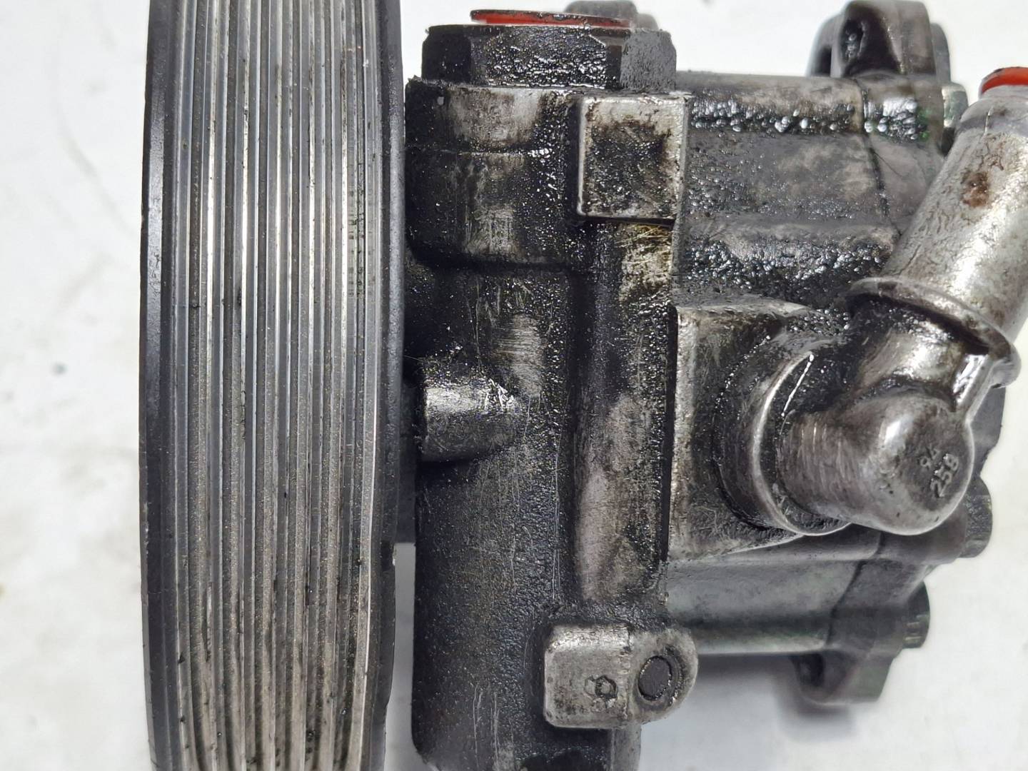 Foto 3 de Bomba Direccion Audi A6 Berlina (4f2) (2008–2010)