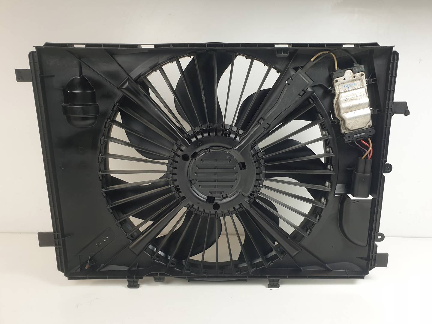 ELECTROVENTILADOR - A2045000755 - MERCEDES - CLASE C (W204) BERLINA