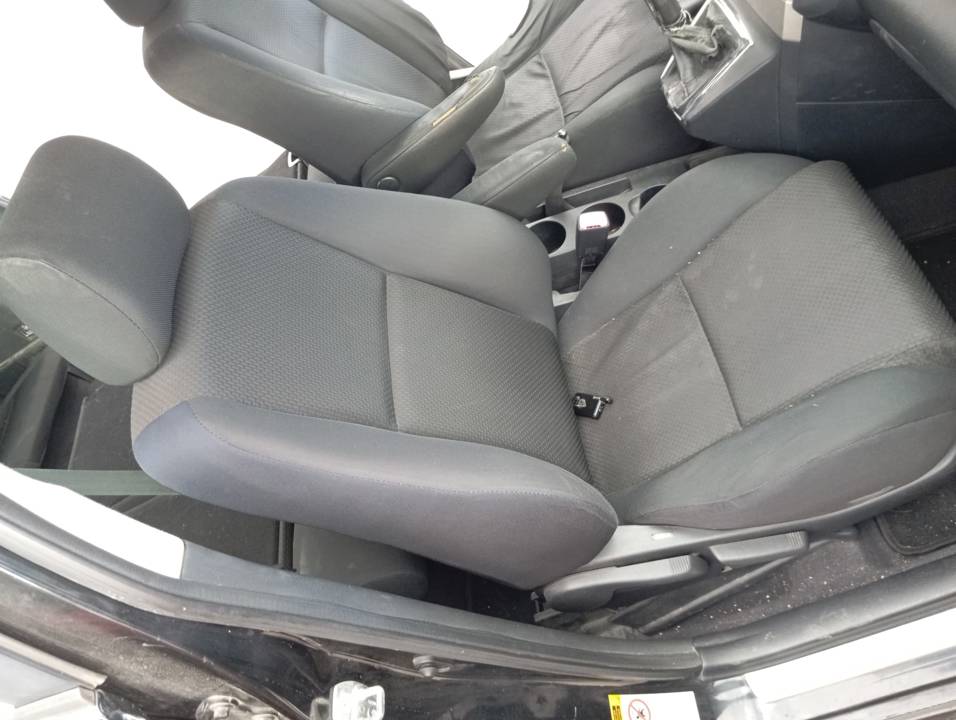 ASIENTO DELANTERO DERECHO